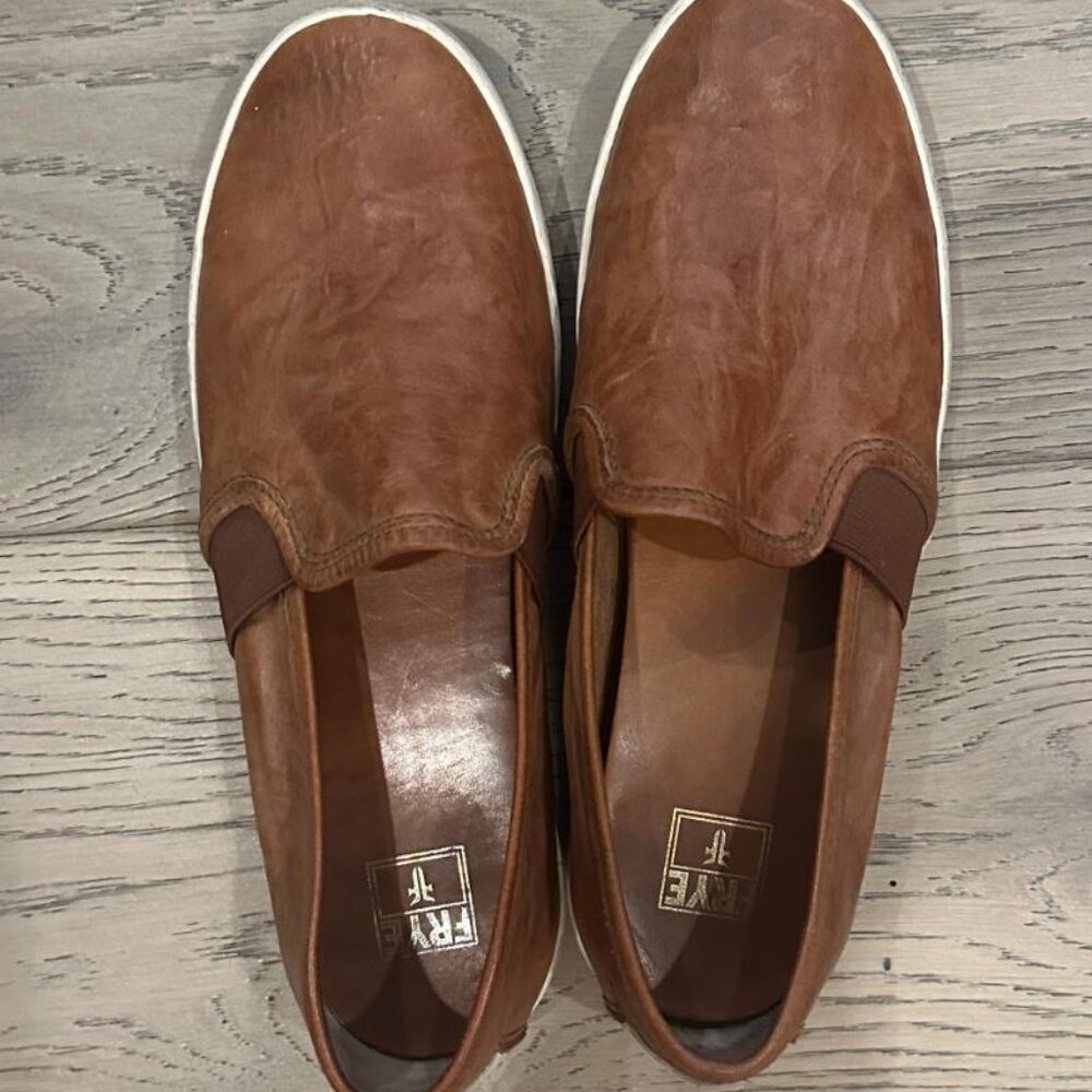 Frye Ivy Slip On Sneaker Size 7.5 cognac